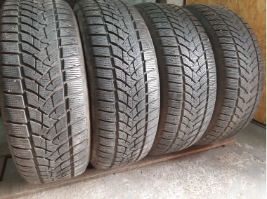 Шини на авто в хорошому стані Dunlop Winter Sport 5 Suv       шириною 235 висотою 60 радіусом R 18 низькі ціни