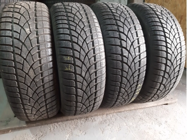 Шини на авто в хорошому стані Dunlop SP Winter Sport 3D    шириною 235 висотою 55 радіусом R 18 низькі ціни