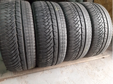 Шини на авто в хорошому стані Michelin Alpin PA4  .   шириною 225 висотою 40 радіусом R 18 низькі ціни