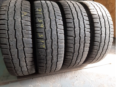Шини на авто в хорошому стані Michelin Agilis Alpin .     шириною 215 висотою 65 радіусом R 16C низькі ціни