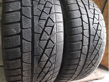 Шини на авто в хорошому стані Pirelli Sottozero Winter 240 шириною 245 висотою 45 радіусом R 18 низькі ціни