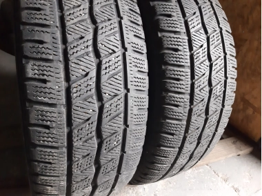 Шини на авто в хорошому стані Hankook Winter I`cept LV  .      .   . шириною 235 висотою 65 радіусом R 16C низькі ціни