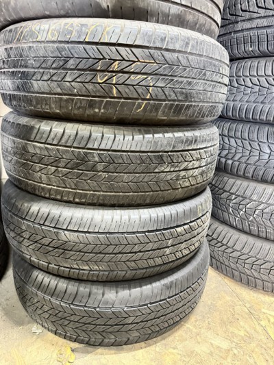 Уживані шини з Європи Dunlop GrandTrek ST 20 225/65 R 18 Шини на авто в хорошому стані Dunlop GrandTrek ST 20 шириною 225 висотою 65 радіусом R 18 низькі ціни