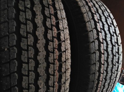 Уживані шини з Європи Bridgestone Dueller H/T 840 255/70 R 18 Шини на авто в хорошому стані Bridgestone Dueller H/T 840 шириною 255 висотою 70 радіусом R 18 низькі ціни