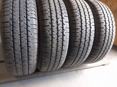 Уживані шини з Європи Michelin Agillis 51 195/70 R 15C Шини на авто в хорошому стані Michelin Agillis 51 шириною 195 висотою 70 радіусом R 15C низькі ціни