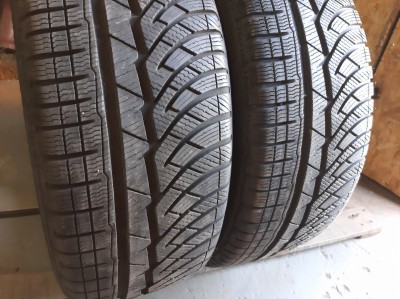 Уживані шини з Європи Michelin Pilot Alpin PA4 235/55 R 18 Шини на авто в хорошому стані Michelin Pilot Alpin PA4 шириною 235 висотою 55 радіусом R 18 низькі ціни