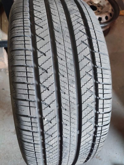 Уживані шини з Європи Bridgestone Turanza LS100 RFT 225/45 R 18 Шини на авто в хорошому стані Bridgestone Turanza LS100 RFT шириною 225 висотою 45 радіусом R 18 низькі ціни