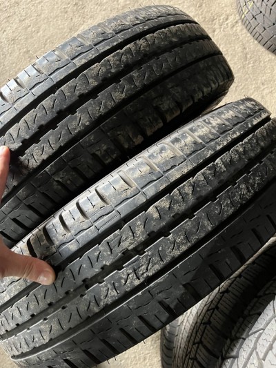 Уживані шини з Європи Kleber TransPro 215/75 R 16C Шини на авто в хорошому стані Kleber TransPro шириною 215 висотою 75 радіусом R 16C низькі ціни
