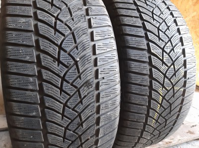 Уживані шини з Європи Good Year Ultra Grip . 235/40 R 19 Шини на авто в хорошому стані Good Year Ultra Grip . шириною 235 висотою 40 радіусом R 19 низькі ціни