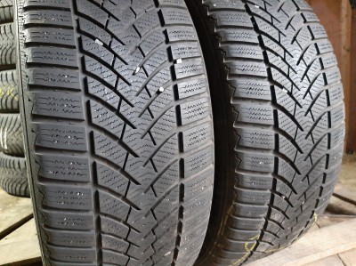 Уживані шини з Європи Semperit Speed-Grip 3 235/45 R 19 Шини на авто в хорошому стані Semperit Speed-Grip 3 шириною 235 висотою 45 радіусом R 19 низькі ціни