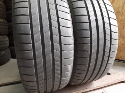 Уживані шини з Європи Bridgestone Turanza T005 235/45 R 18 Шини на авто в хорошому стані Bridgestone Turanza T005 шириною 235 висотою 45 радіусом R 18 низькі ціни