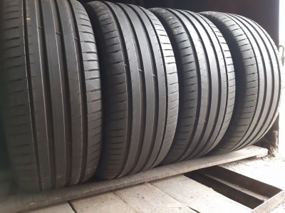 Шини на авто в хорошому стані Michelin Pilot Sport 4 SUV     шириною 255 висотою 50 радіусом R 19 низькі ціни
