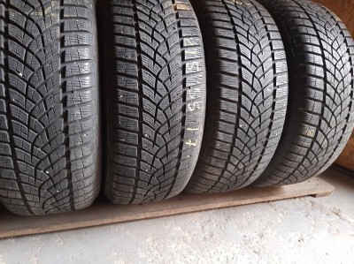 Уживані шини з Європи GoodYear Ultra Grip Perfomance 215/55 R 17 Шини на авто в хорошому стані GoodYear Ultra Grip Perfomance шириною 215 висотою 55 радіусом R 17 низькі ціни