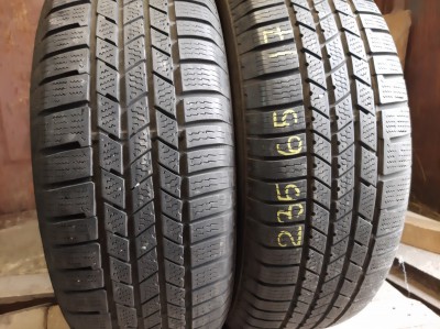 Уживані шини з Європи Continental Cross Contact Winter 235/65 R 17 Шини на авто в хорошому стані Continental Cross Contact Winter шириною 235 висотою 65 радіусом R 17 низькі ціни