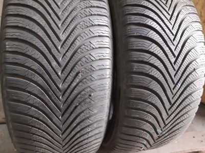 Уживані шини з Європи Michelin Alpin 5 215/55 R 17 Шини на авто в хорошому стані Michelin Alpin 5 шириною 215 висотою 55 радіусом R 17 низькі ціни