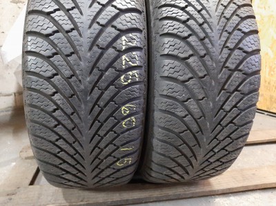 Уживані шини з Європи Fulda Kristal Rotego . 225/60 R 15 Шини на авто в хорошому стані Fulda Kristal Rotego . шириною 225 висотою 60 радіусом R 15 низькі ціни