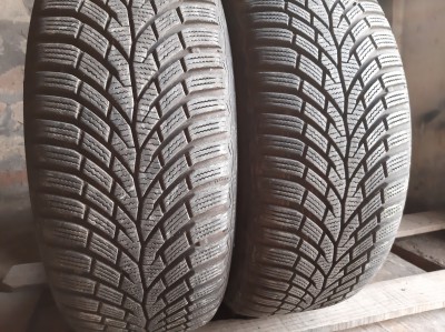 Уживані шини з Європи Continental WinterContact TS870 215/55 R 16 Шини на авто в хорошому стані Continental WinterContact TS870 шириною 215 висотою 55 радіусом R 16 низькі ціни