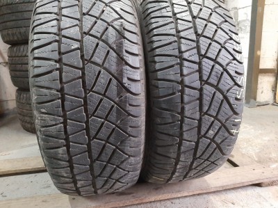 Уживані шини з Європи Michelin Latitude Cross . 235/55 R 17 Шини на авто в хорошому стані Michelin Latitude Cross . шириною 235 висотою 55 радіусом R 17 низькі ціни