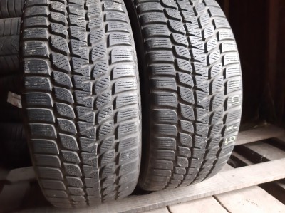 Уживані шини з Європи Bridgestone Blizzak LM 25v 225/40 R 19 Шини на авто в хорошому стані Bridgestone Blizzak LM 25v шириною 225 висотою 40 радіусом R 19 низькі ціни