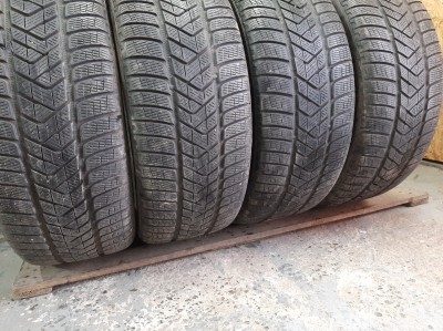 Уживані шини з Європи Pirelli Scorpion Winter 255/50 R 20 Шини на авто в хорошому стані Pirelli Scorpion Winter шириною 255 висотою 50 радіусом R 20 низькі ціни